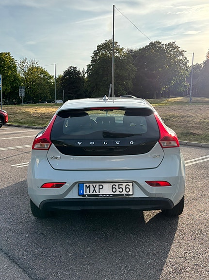 Volvo V40 5 of 15