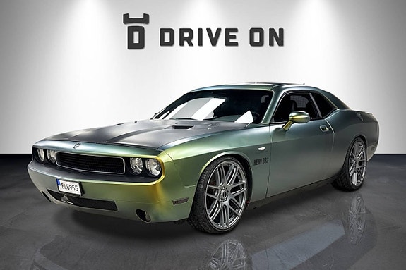 Dodge Challenger 2 of 12