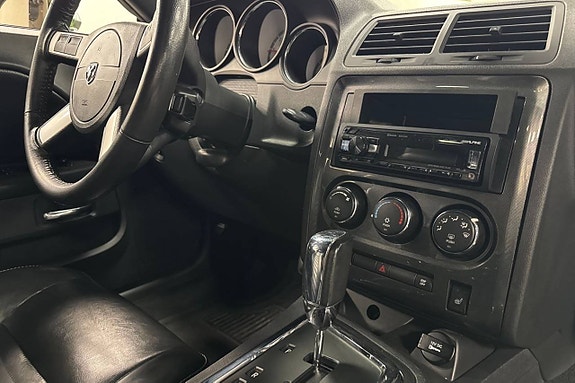 Dodge Challenger 12 of 12