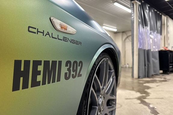 Dodge Challenger 11 of 12