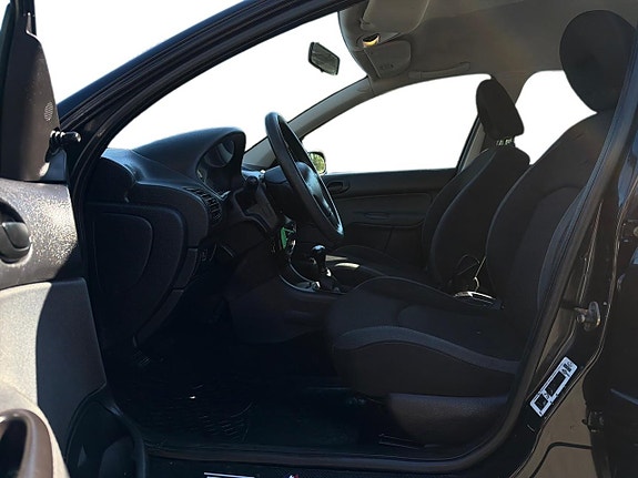 Peugeot 206 17 of 21