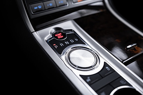 Jaguar XF 22 of 30