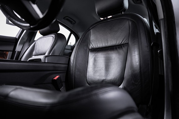 Jaguar XF 25 of 30