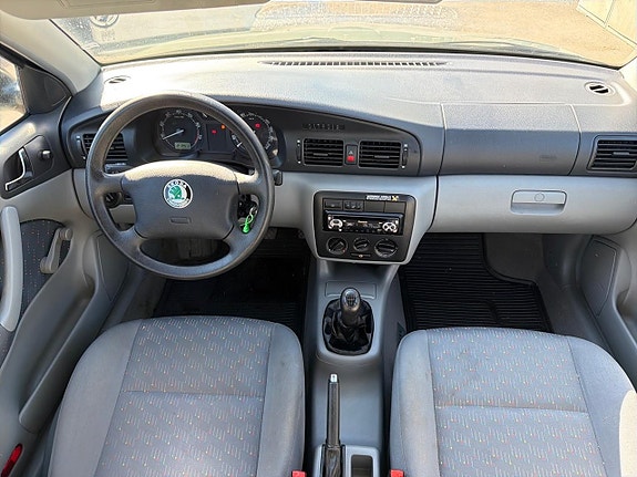 Skoda Octavia 16 of 23