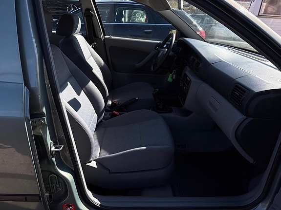 Skoda Octavia 15 of 23