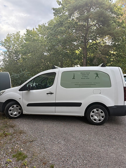 Peugeot Partner 5 of 8