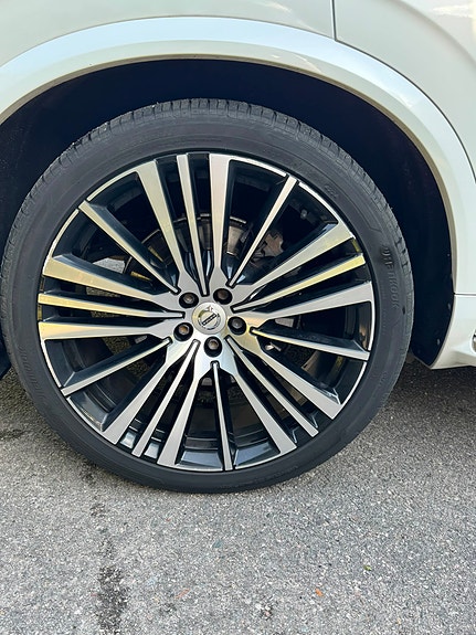 Volvo XC90 6 of 30