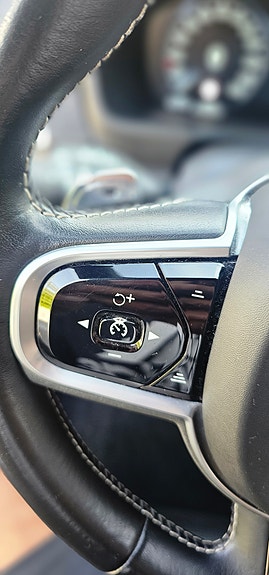 Volvo XC90 19 of 30