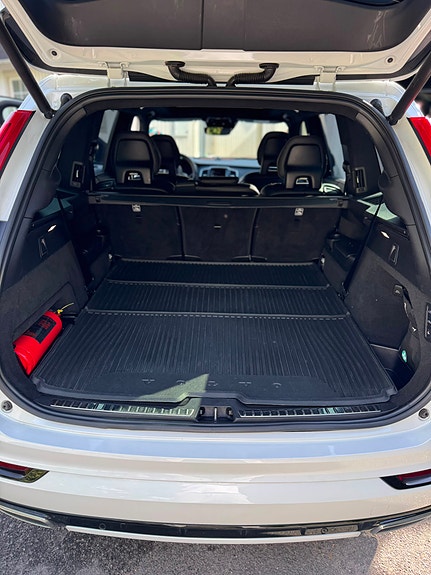 Volvo XC90 8 of 30