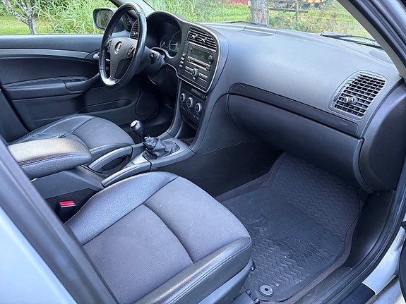 Saab 9-3 6 of 8
