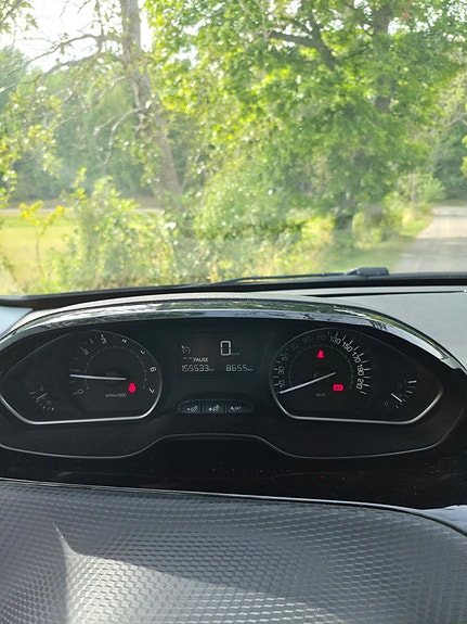 Peugeot 208 7 of 12