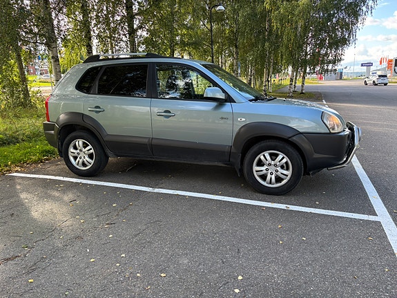 Hyundai Tucson 4 of 10