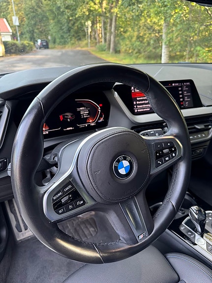 BMW 118i 5 of 21