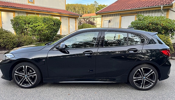 BMW 118i 3 of 21