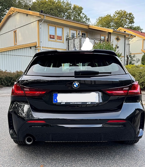 BMW 118i 4 of 21