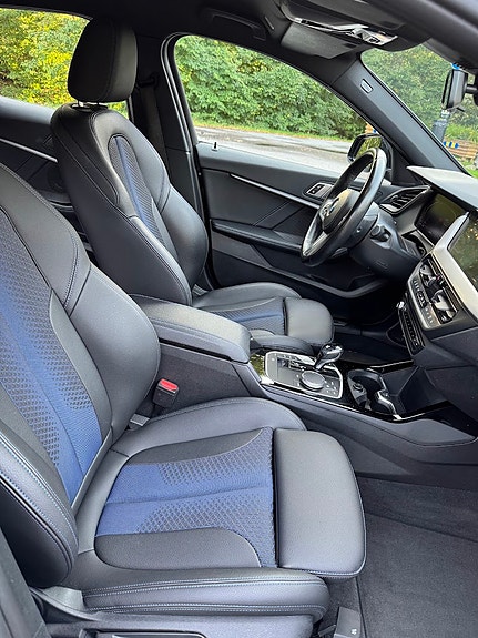 BMW 118i 9 of 21