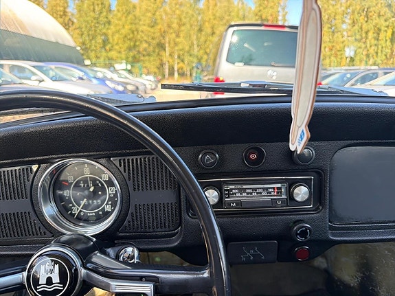 Volkswagen 1500 23 of 25