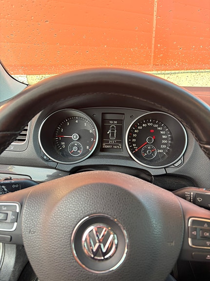 Volkswagen Golf VI 6 of 11