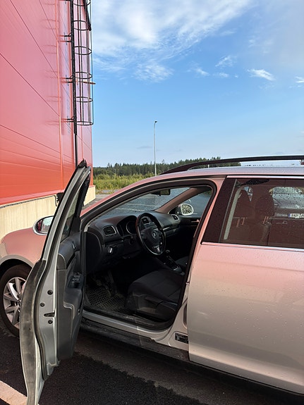 Volkswagen Golf VI 5 of 11