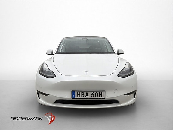 Tesla Model Y 3 of 29