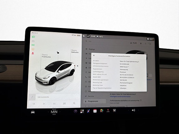 Tesla Model Y 24 of 29