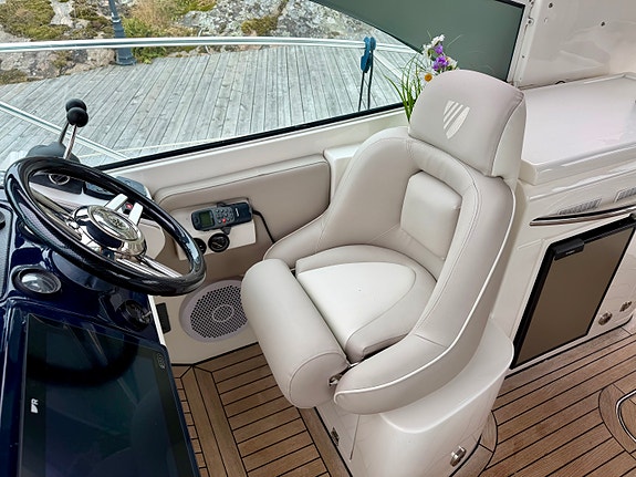 Fairline Targa 40 – uppdaterad 2026 / 9 kW elverk / AC / bog & akterpropeller 6 of 14