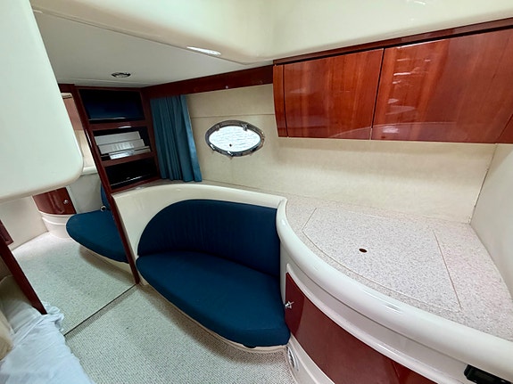Fairline Targa 40 – uppdaterad 2026 / 9 kW elverk / AC / bog & akterpropeller 10 of 14