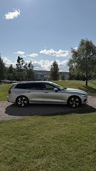 Volvo V60 4 of 15