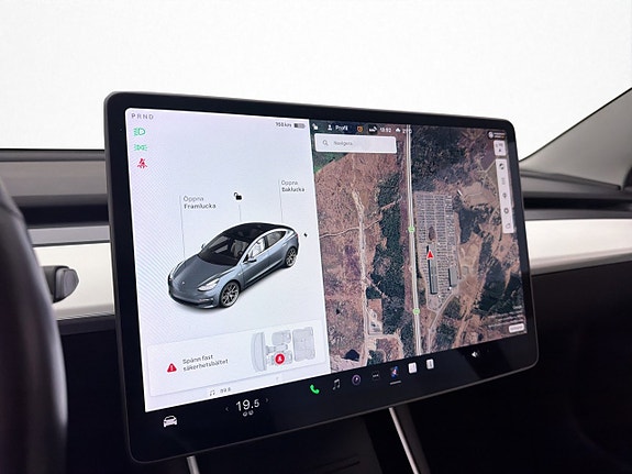 Tesla Model 3 15 of 30