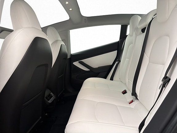 Tesla Model 3 16 of 30