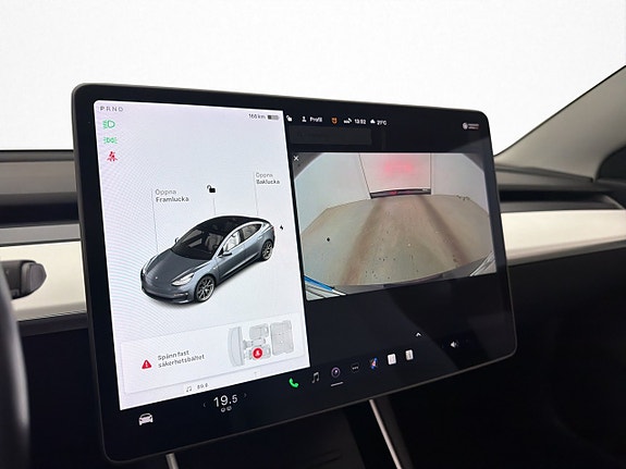 Tesla Model 3 24 of 30