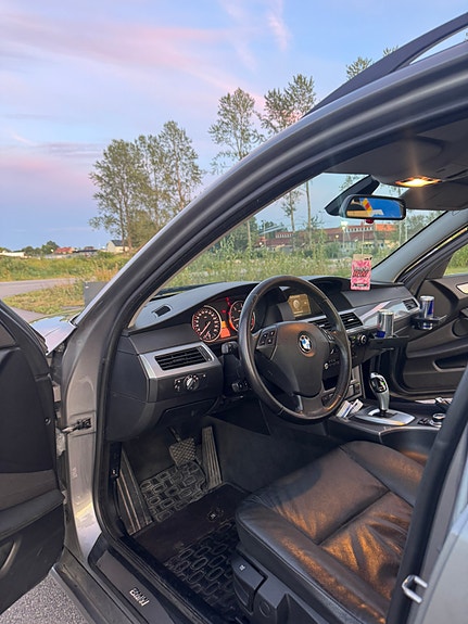 BMW 525d 3 of 8