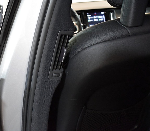 Volvo V90 24 of 29