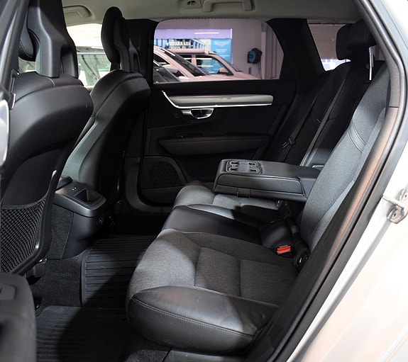 Volvo V90 16 of 29