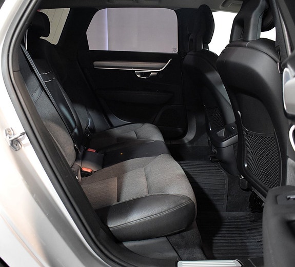 Volvo V90 18 of 29