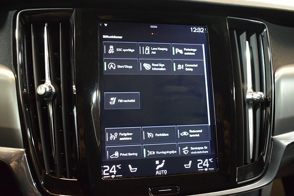 Volvo V90 12 of 29