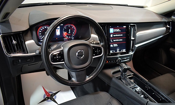 Volvo V90 10 of 29