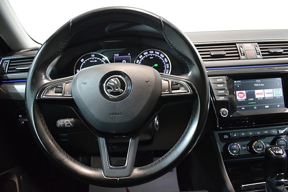 Skoda Superb 15 of 19