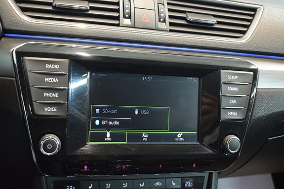 Skoda Superb 18 of 19