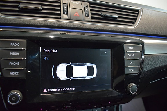 Skoda Superb 17 of 19