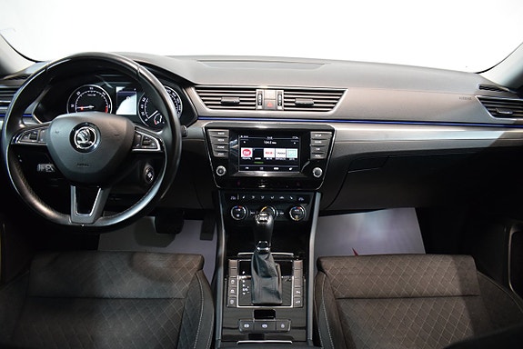 Skoda Superb 14 of 19