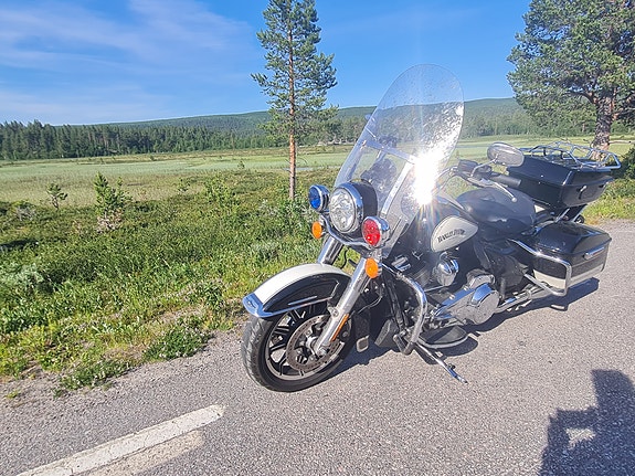 Harley-Davidson Road King 2 of 4