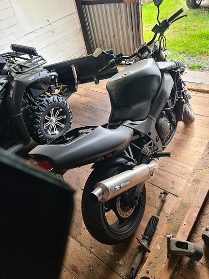 Kawasaki GPZ 1000 Och  ZX 900 Streetfighter 4 of 5