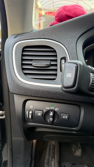 Volvo V40 8 of 30