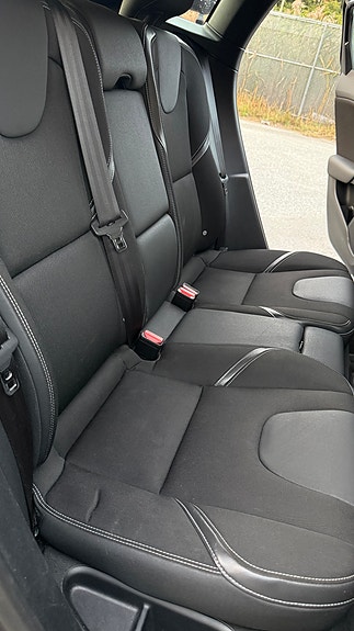 Volvo V40 23 of 30