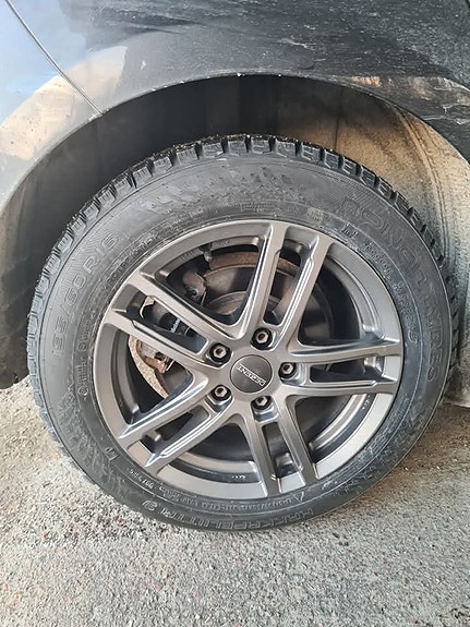 Volvo V40 27 of 30