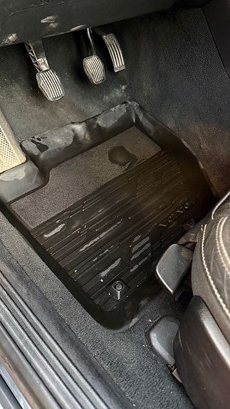 Volvo V40 22 of 30