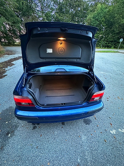 BMW 530i 9 of 13