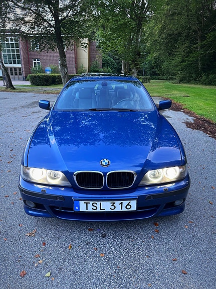 BMW 530i 3 of 13