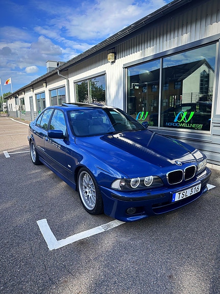 BMW 530i 11 of 13